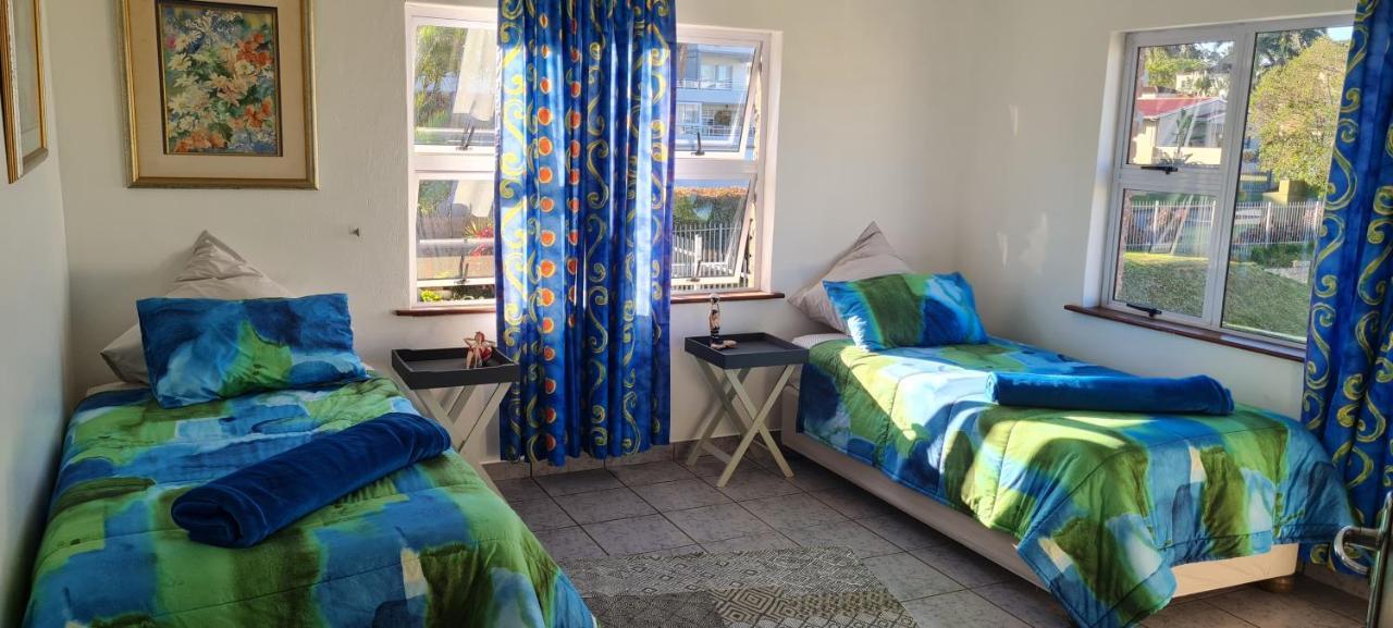 Aride 4 Awesome View Of Uvongo Main Swimming Beach From Communal Braai Area Apartment Margate Exterior photo